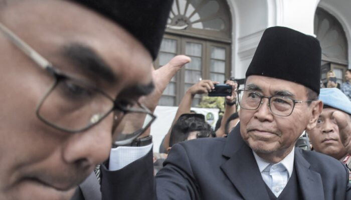 Diperiksa 1,5 Jam, Panji Gumilang Minta Waktu Jawab Pertanyaan